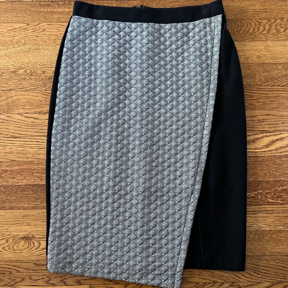 NWOT HD in Paris for Anthropologie black and white pencil skirt, size 12.